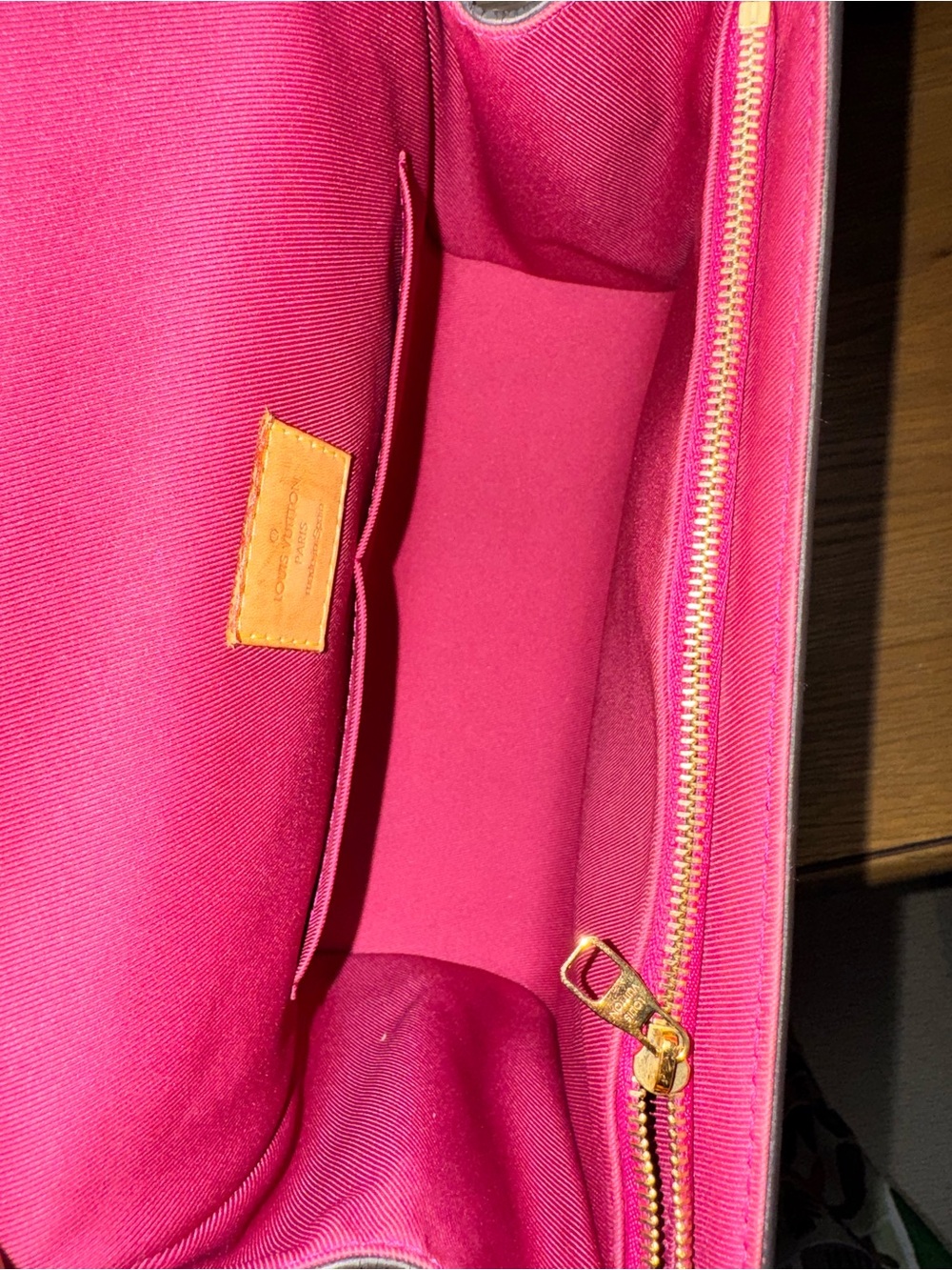 Louis Vuitton Cluny - Picture 10 of 14